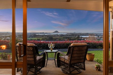 Photo of property in 12 Tobacco Hill, Welcome Bay, Tauranga, 3175