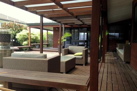 Photo of property in 115 Wiseley Road, West Harbour, Auckland, 0618