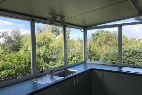 Photo of property in 30 Killarney Avenue, Torbay, Auckland, 0630