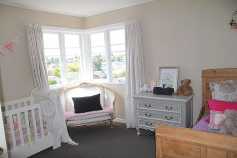 Photo of property in 2 Ferndown Close, Brookfield, Tauranga, 3110