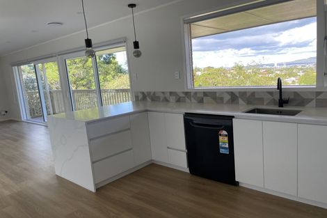 Photo of property in 1/37 Gretel Place, Hillcrest, Auckland, 0627