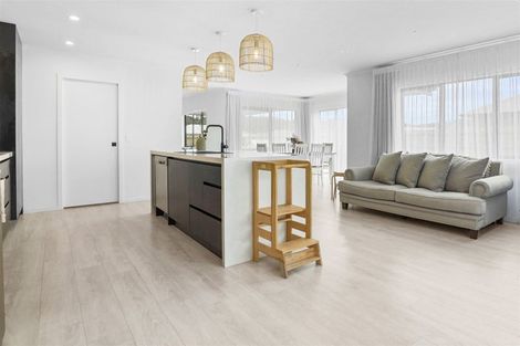 Photo of property in 52 Oakdale Drive, Kinloch, Taupo, 3377