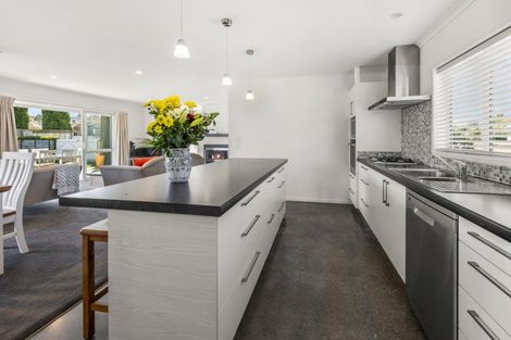 Photo of property in 3 Montgomery Crescent, Kinloch, Taupo, 3377