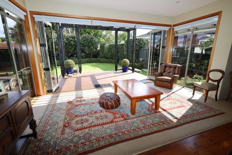 Photo of property in 30 Karaka Road, Otumoetai, Tauranga, 3110