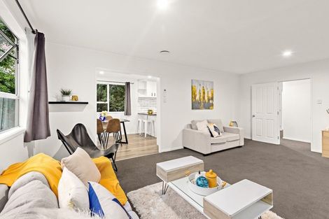 Photo of property in 9 Albemarle Place, Massey, Auckland, 0614