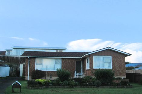 Photo of property in 6 Anthony Grove, Paraparaumu Beach, Paraparaumu, 5032