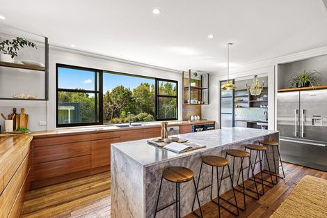 Photo of property in 2 Tamahunga Drive, Matakana, Warkworth, 0985