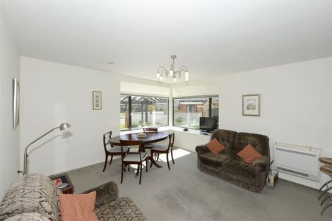 Photo of property in 8 Swithland Place, Avonhead, Christchurch, 8042