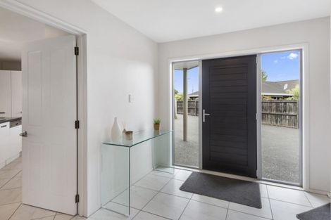Photo of property in 7 Goodall Place, Redwood, Christchurch, 8051