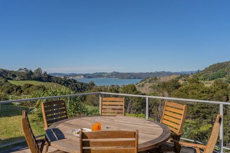 Photo of property in 16 Tironui Place, Whitianga, 3510