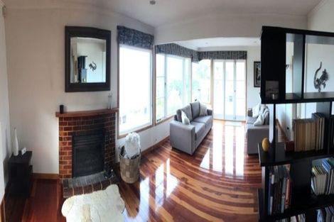 Photo of property in 14 Peter Terrace, Castor Bay, Auckland, 0620