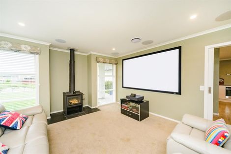 Photo of property in 19 George Street, Bulls, 4818