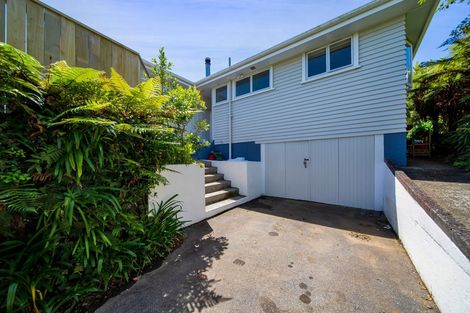 Photo of property in 7 Whakawhiti Street, Marfell, New Plymouth, 4310