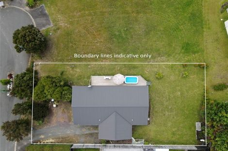 Photo of property in 10 Waterview Place, Haruru, 0204