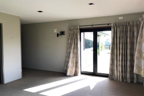 Photo of property in 334 Henwood Road, Hillsborough, New Plymouth, 4372