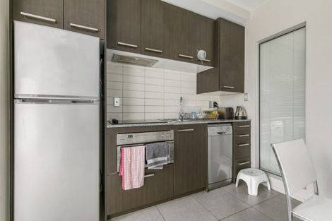 Photo of property in Shoal Haven Apartments, 106c/130 Anzac Street, Takapuna, Auckland, 0622