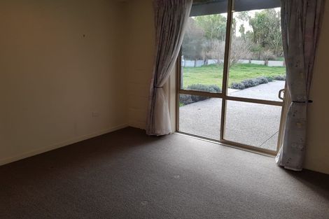 Photo of property in 70 Queens Avenue, Waikuku Beach, 7402