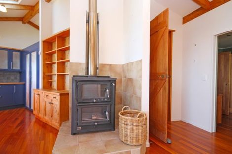 Photo of property in 21 Kauri Drive, Sandspit, Warkworth, 0982