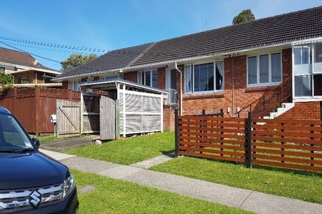 Photo of property in 2/4a Corrella Road, Belmont, Auckland, 0622