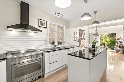 Photo of property in 100 Barnard Street, Wadestown, Wellington, 6012