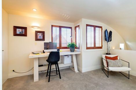 Photo of property in 22 Coleman Terrace, Hospital Hill, Napier, 4110