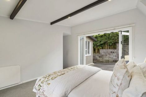 Photo of property in 2/80 Seaview Road, Castor Bay, Auckland, 0620