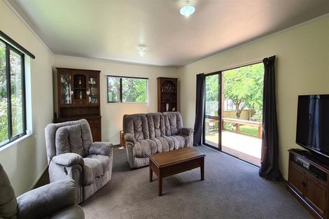 Photo of property in 17 Charlotte Street, Takapau, 4203