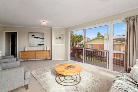 Photo of property in 8 Browning Crescent, Owhata, Rotorua, 3010