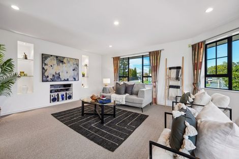 Photo of property in 40 Coolspring Way, Redwood, Christchurch, 8051