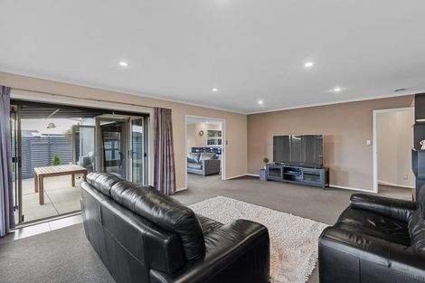 Photo of property in 62 Rosalie Terrace, Kelvin Grove, Palmerston North, 4414