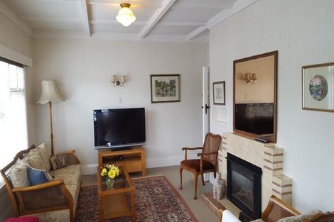 Photo of property in 16 King Edward Parade, Devonport, Auckland, 0624
