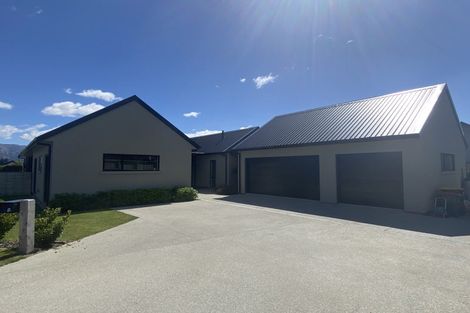 Photo of property in 31 Mount Nicholas Avenue, Wanaka, 9305