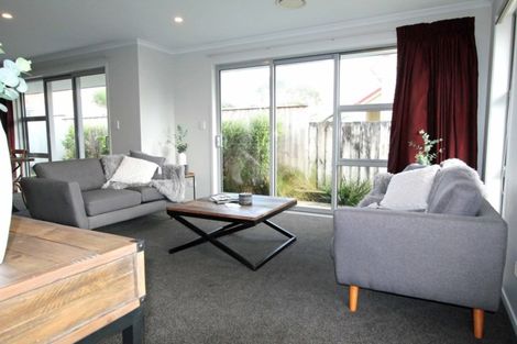 Photo of property in 328b Carrington Street, Vogeltown, New Plymouth, 4310