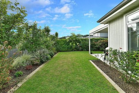 Photo of property in 65 Panorama Heights, Orewa, 0931