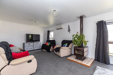 Photo of property in 50 Mahana Road, Ngatea, 3503