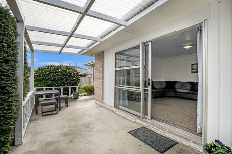 Photo of property in 402 Yaldhurst Road, Russley, Christchurch, 8042
