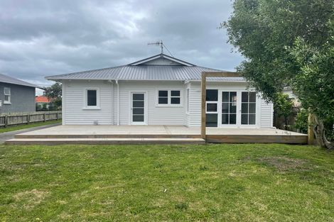 Photo of property in 16 Duigan Street, Gonville, Whanganui, 4501