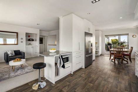 Photo of property in 22 Summit Drive, Torbay, Auckland, 0630