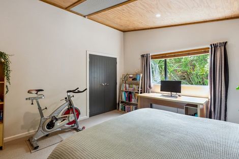 Photo of property in 13 Marram Way, Peka Peka, Waikanae, 5391