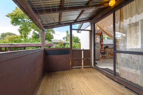 Photo of property in 1/12 Cameron Place, Ranui, Auckland, 0612