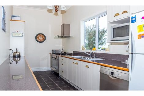 Photo of property in 290 Church Street, West End, Timaru, 7910