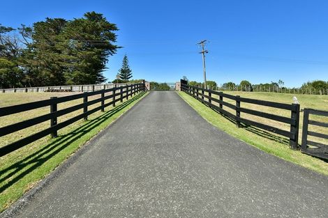 Photo of property in 10 Joblin Road, Wainui, Silverdale, 0994