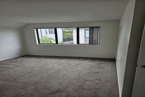 Photo of property in 9 Kaweka Street, New Lynn, Auckland, 0600