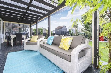 Photo of property in 265 Point Chevalier Road, Point Chevalier, Auckland, 1022