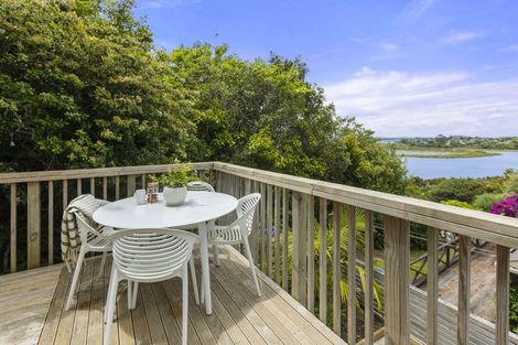 Photo of property in 17a Constable Lane, West Harbour, Auckland, 0618