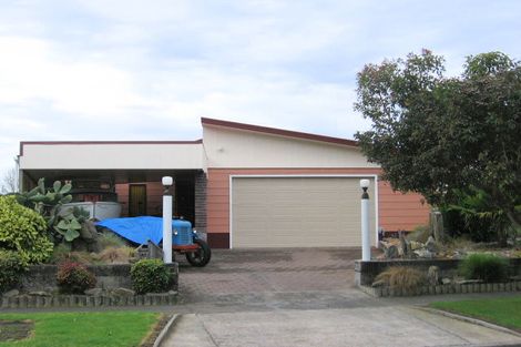 Photo of property in 114 Lorraine Place, Whangamata, 3620