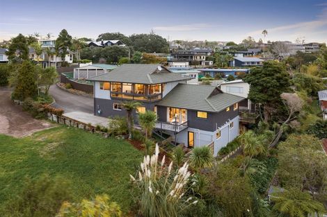 Photo of property in 1/9 Taumata Road, Castor Bay, Auckland, 0620