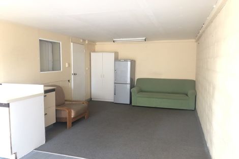 Photo of property in 4/172 Beach Haven Road, Beach Haven, Auckland, 0626