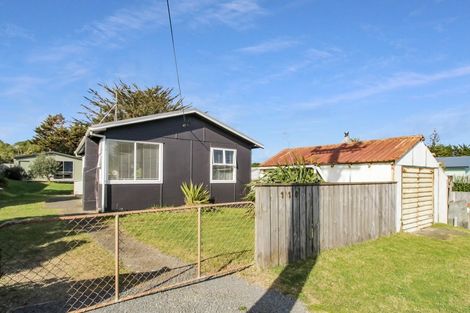 Photo of property in 110 Park Avenue, Waitarere Beach, Levin, 5510