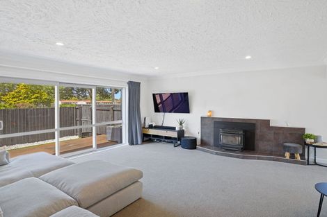 Photo of property in 45 Emlyn Place, Avondale, Christchurch, 8061